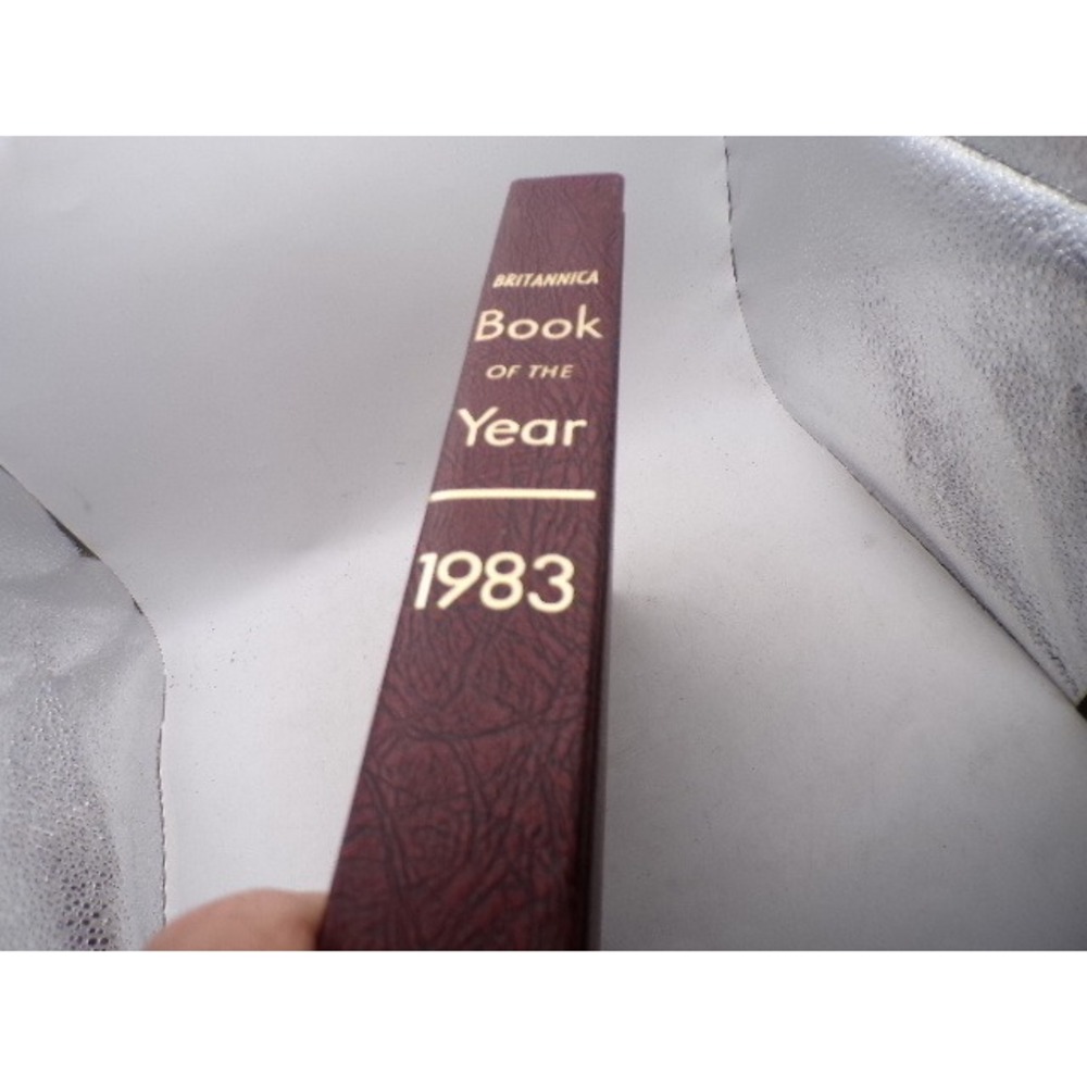 1983 Britannica Book‎ of the Year Vintage Hardcover Encyclopedia Burgundy Gold